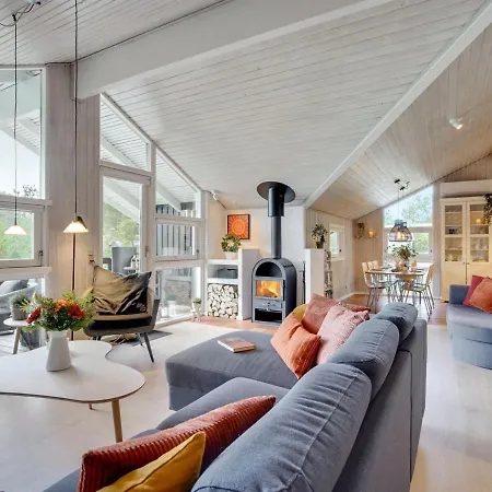 Elayne - 3km From The Sea In Nw Jutland By Interhome *
